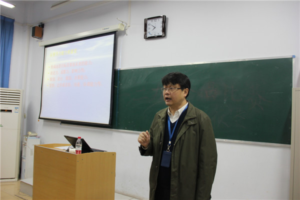 校党委书记带来《信仰点亮人生》讲座.jpg 校党委书记带来《信仰点亮人生》讲座.jpg