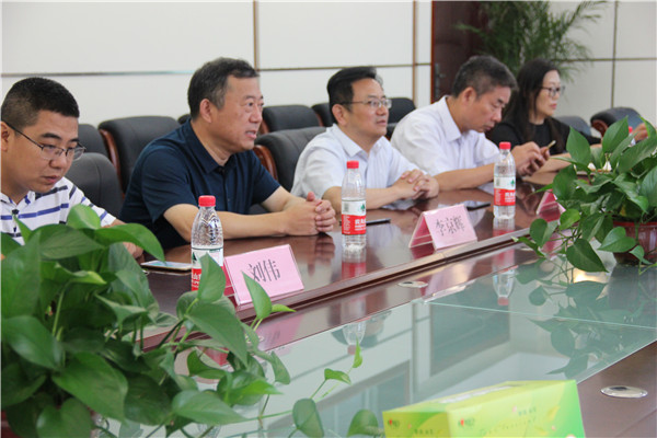 局领导针对该项目进行深度交流.jpg 局领导针对该项目进行深度交流.jpg