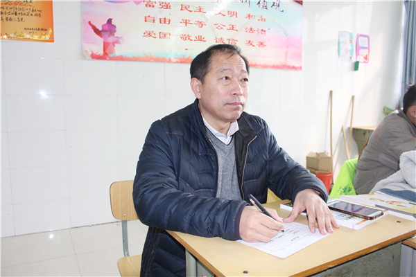 1 高勤华副校长听课.jpg 1 高勤华副校长听课.jpg