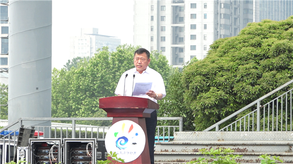 4 李京辉校长代表河南省职教界发言.png 4 李京辉校长代表河南省职教界发言.png