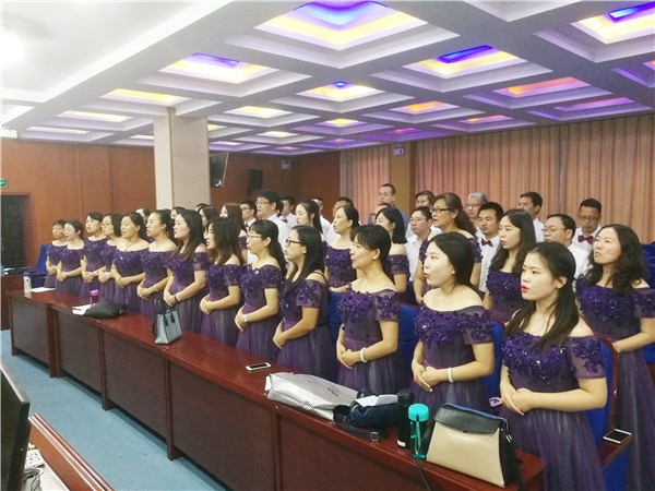 3老师们在排演合唱.jpg 3老师们在排演合唱.jpg