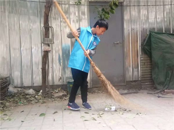 清扫院落.jpg
