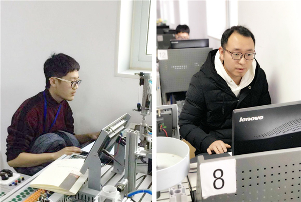 陈卓(小)老师和赵鹏飞老师调试程序.jpg 陈卓(小)老师和赵鹏飞老师调试程序.jpg