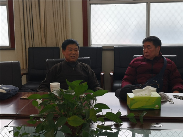 3.军转干部畅谈生活感受.jpg 3.军转干部畅谈生活感受.jpg