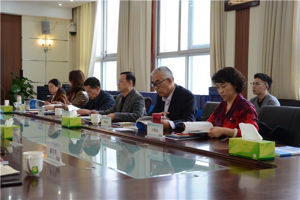 3 督导组专家认真聆听.jpg 3 督导组专家认真聆听.jpg