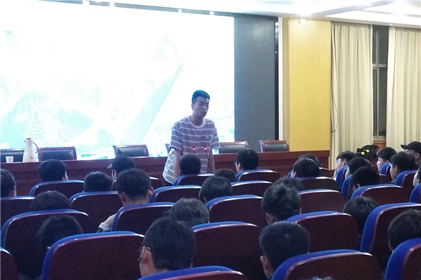 讲座2.jpg 讲座2.jpg