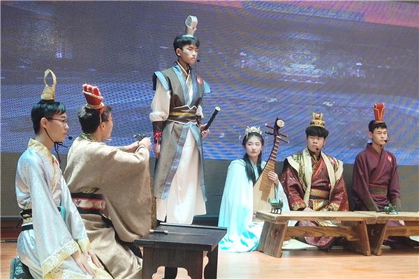 再现古典礼仪1.jpg 再现古典礼仪1.jpg