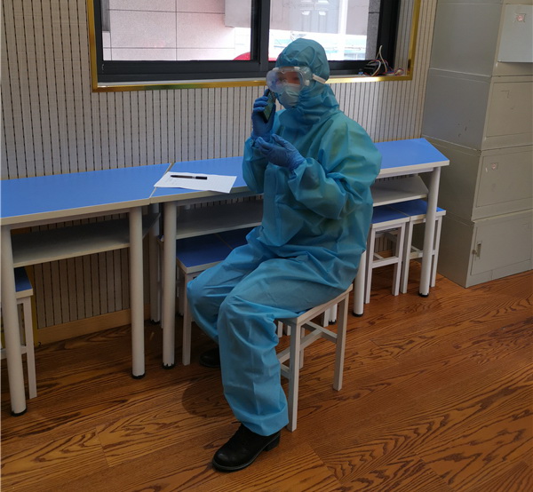 6校医拨打120 并上报学校.jpg 6校医拨打120 并上报学校.jpg