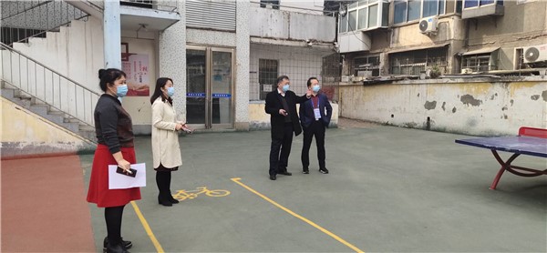 3查看校园安全建设.jpg 3查看校园安全建设.jpg