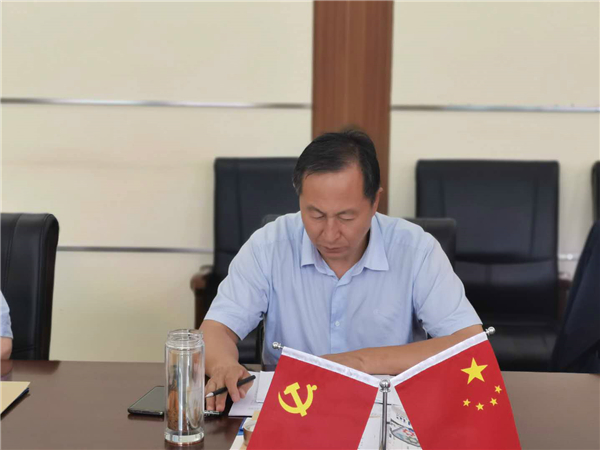 6 理事张士平对学校章程谈看法.jpg