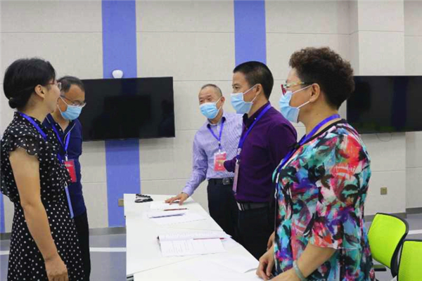 8 竞赛评委交流.jpg