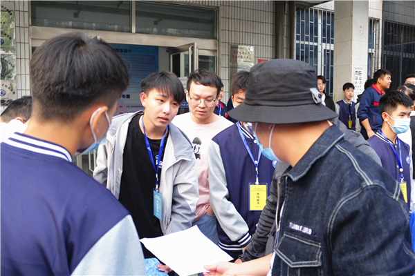 2 参赛选手检录.jpg