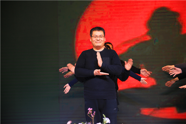 3 信息技术系 舞蹈串烧 《笑傲江湖》1_副本.jpg