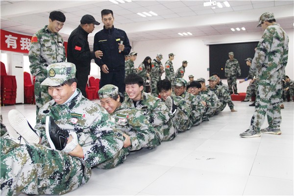 5 多脚“蜈蚣”如何行走.JPG