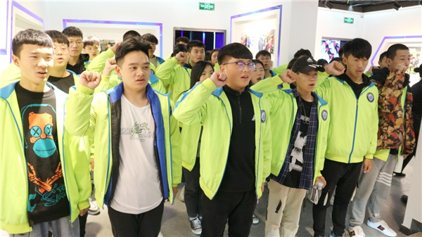 4学生宣誓 终生拒绝毒品.jpg