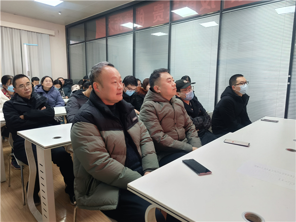 5全体教师积极参会.jpg 5全体教师积极参会.jpg